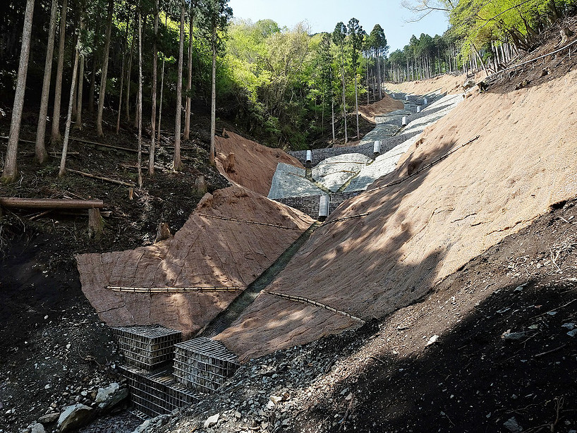 Ｈ26ダムノ上治山工事（山北町）